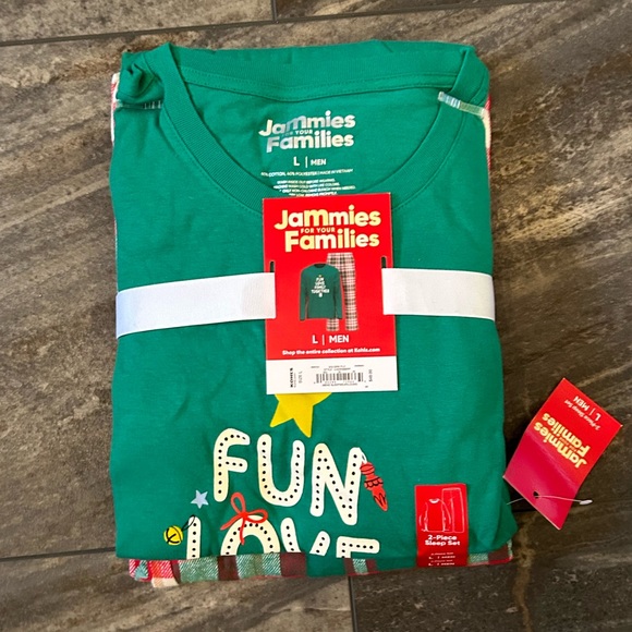 Kohl's Other - NWT Men’s holiday pajama set Large